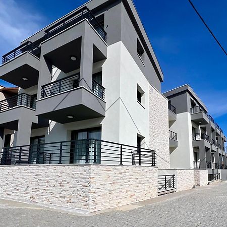 Four Shades Luxury Suites Sarti Exterior photo