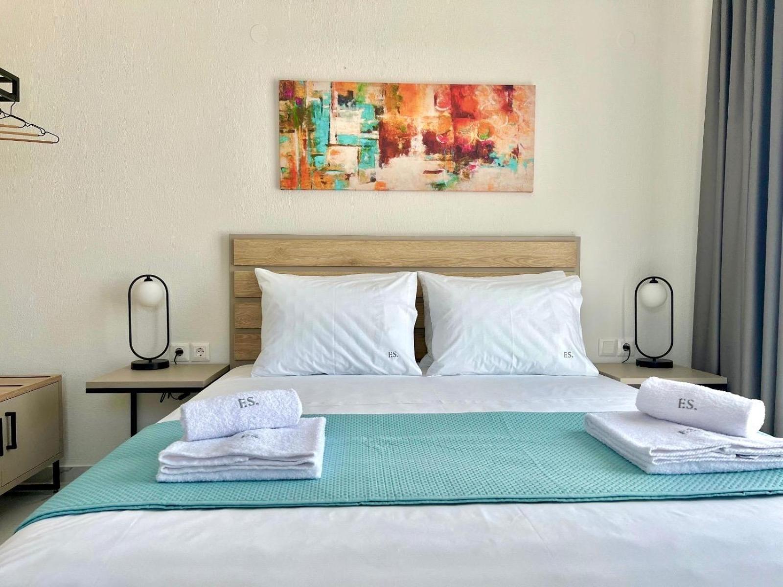 Four Shades Luxury Suites Sarti Exterior photo