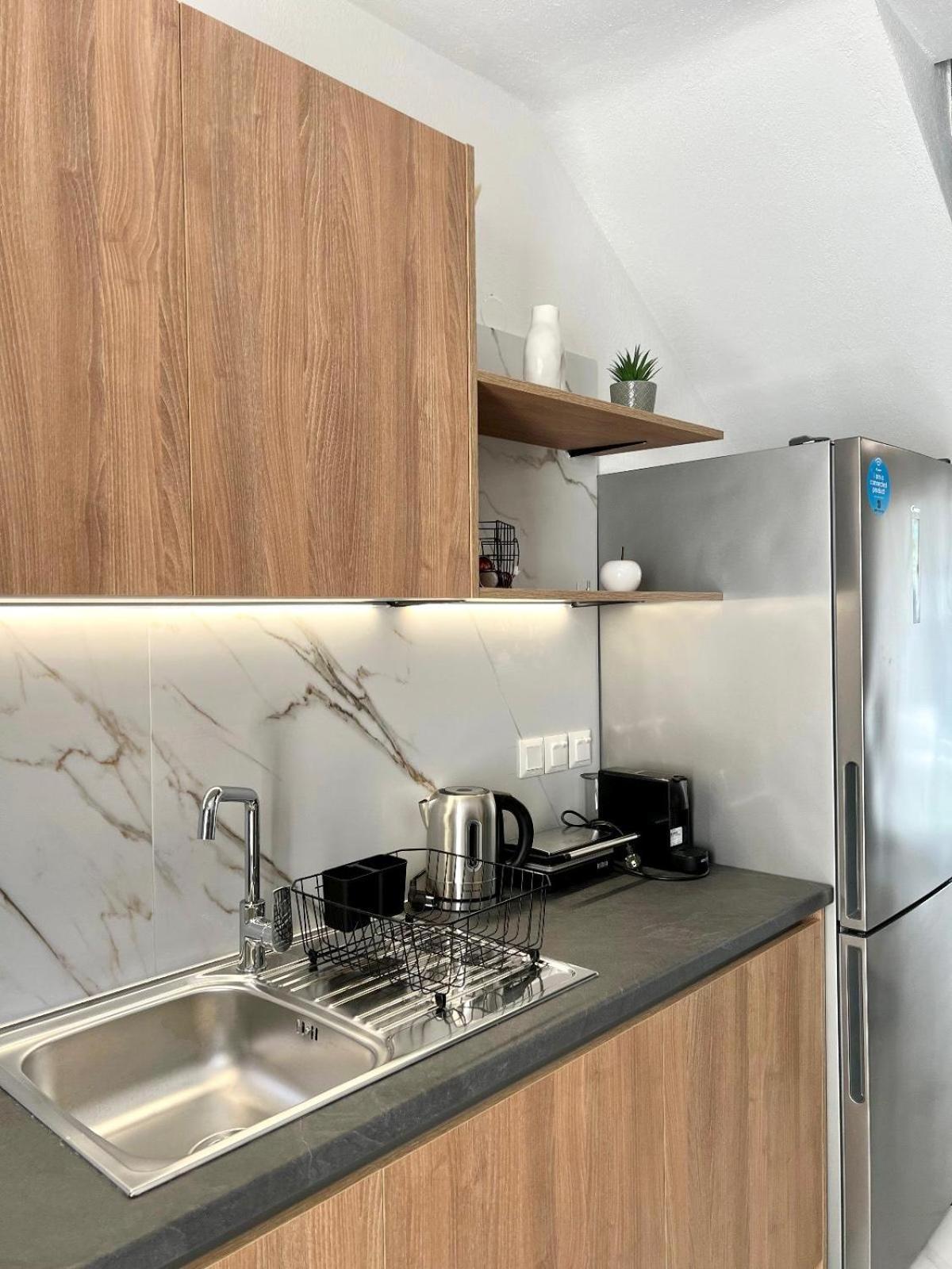 Four Shades Luxury Suites Sarti Exterior photo